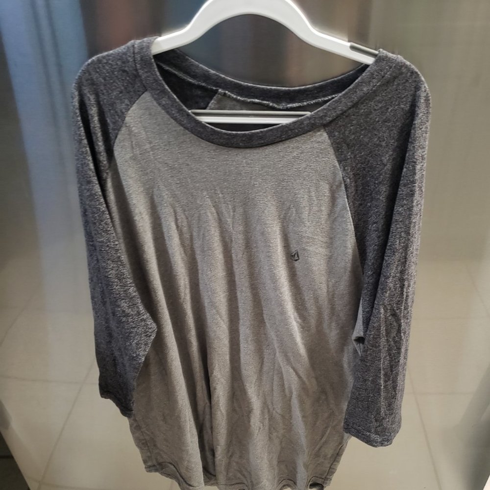 Volcom 3/4 mens long sleeve shirt grey / dk grey Medium